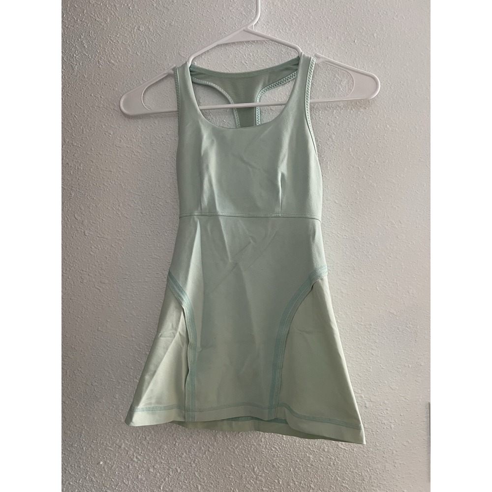 Lululemon Sz 2 Womens Racerback Tank  Mint Built in Bra